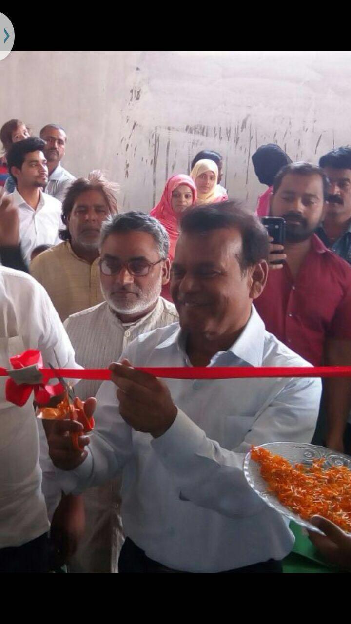 Ribbon-cutting moment at Limraw Public School